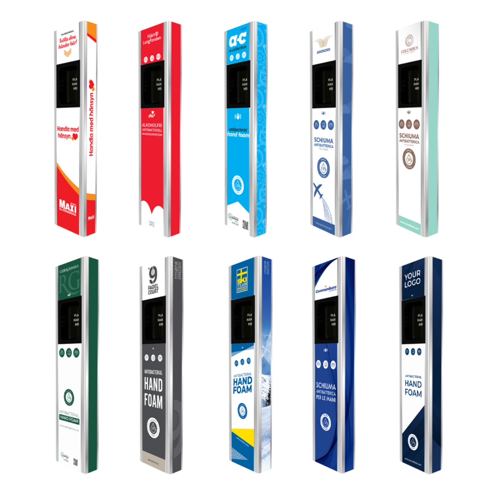 Billede som viser 10 forskellige dispenserstationer stillet ved siden af hinanden. Dispenserstationerne har 10 forskellige designs i forskellige farver og med forskelligt grafik, og skal illustrere mulighederne for at lave skræddersyet design.